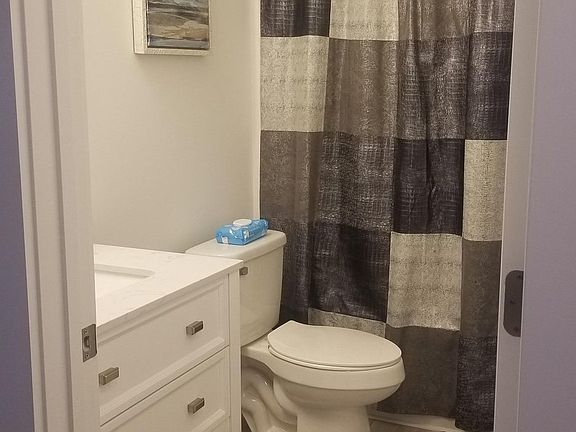 3rd image of 27 Cheryl Dr