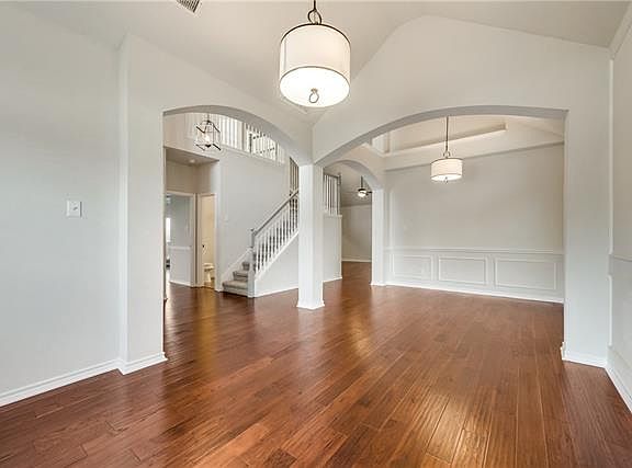 5th image of 431 Ambrose Dr