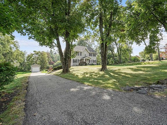 2nd image of 208 Cherry Ln