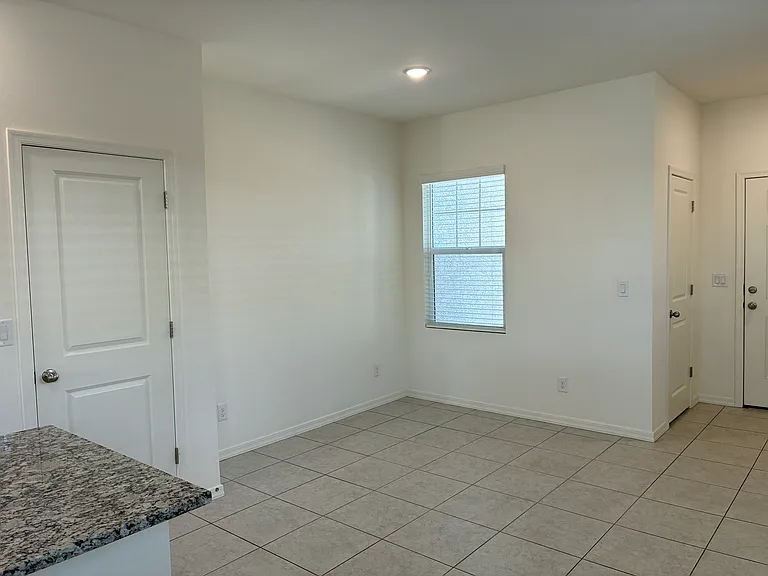 20109 W Palo Verde Dr — Photo 8