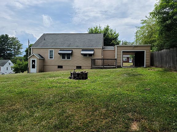 4th image of 615 Catron St
