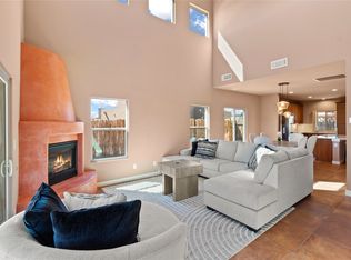 7609 Arroyo Oeste Ln, Santa Fe, NM 87507