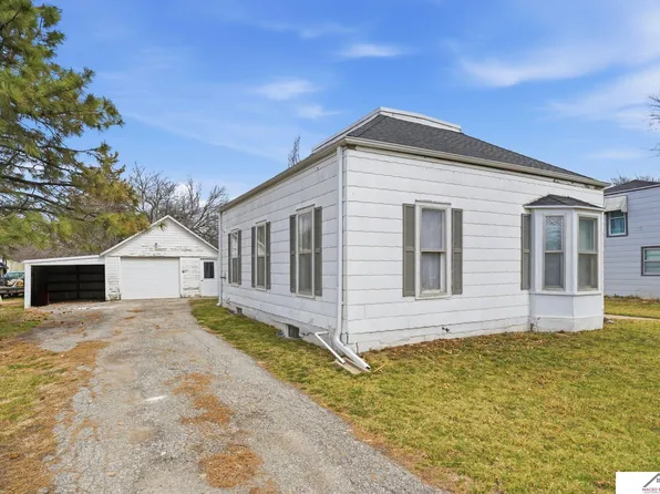 208 York St, De Witt, NE 68341
