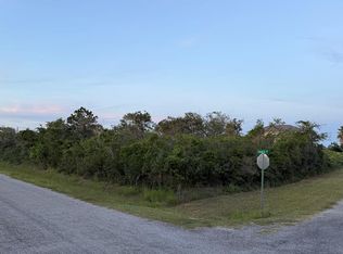 230 De Vaca Dr, Rockport, TX 78382