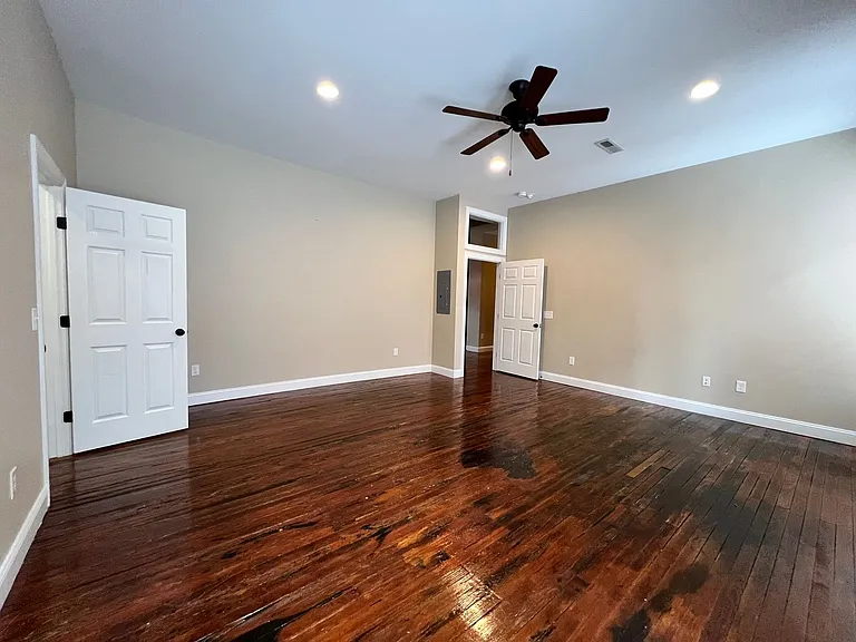 301 Market St SE — Photo 19