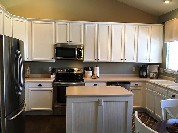 The kitchen will look similar to this before move-in.