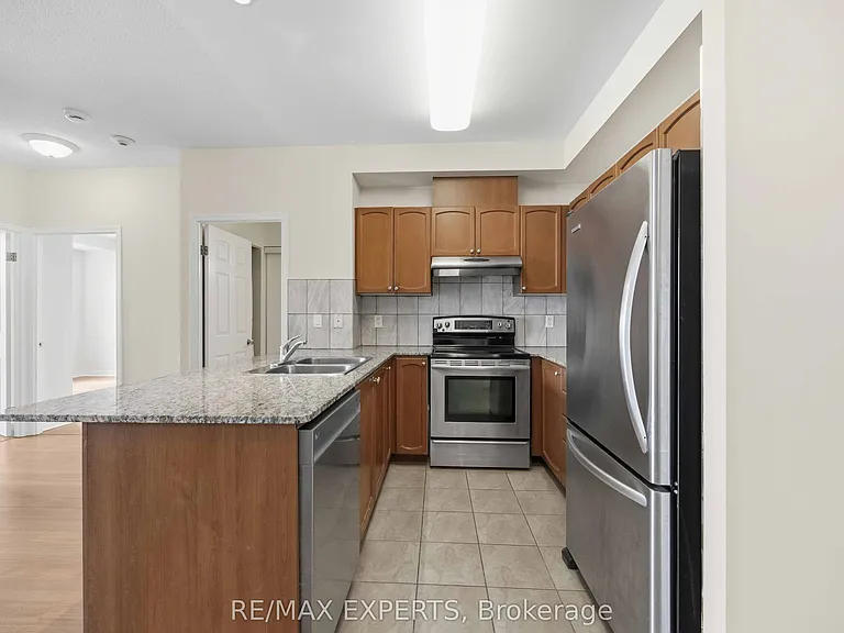 15450 Yonge St S #207 — Photo 9