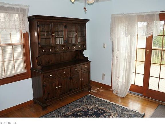 4th image of 4700 Lincoln Ave