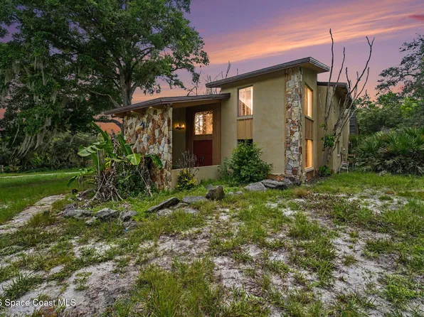 1320 S Carpenter Rd, Titusville, FL 32796