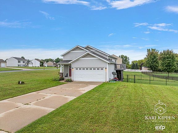 2nd image of 1698 Trent Ridge Court NE