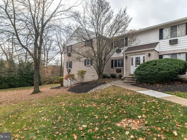 26 Park Ave Unit C34, Chalfont, PA 18914