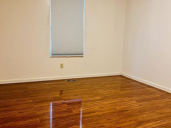 5th image of 1609 Cathedral Ln