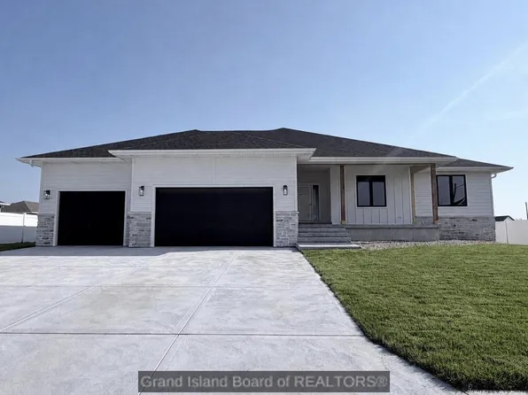 3809 Norseman Ave, Grand Island, NE 68803