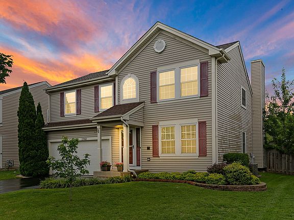 2nd image of 2760 Fairfax Ln