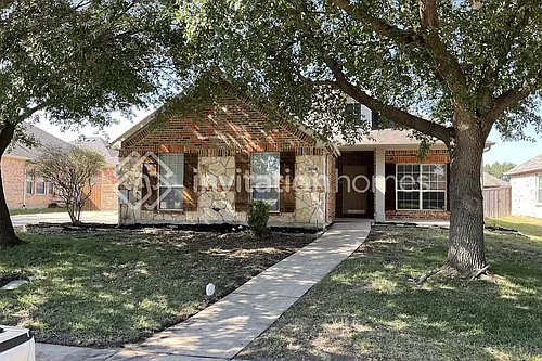 1014 Spinnaker Dr Photo 1