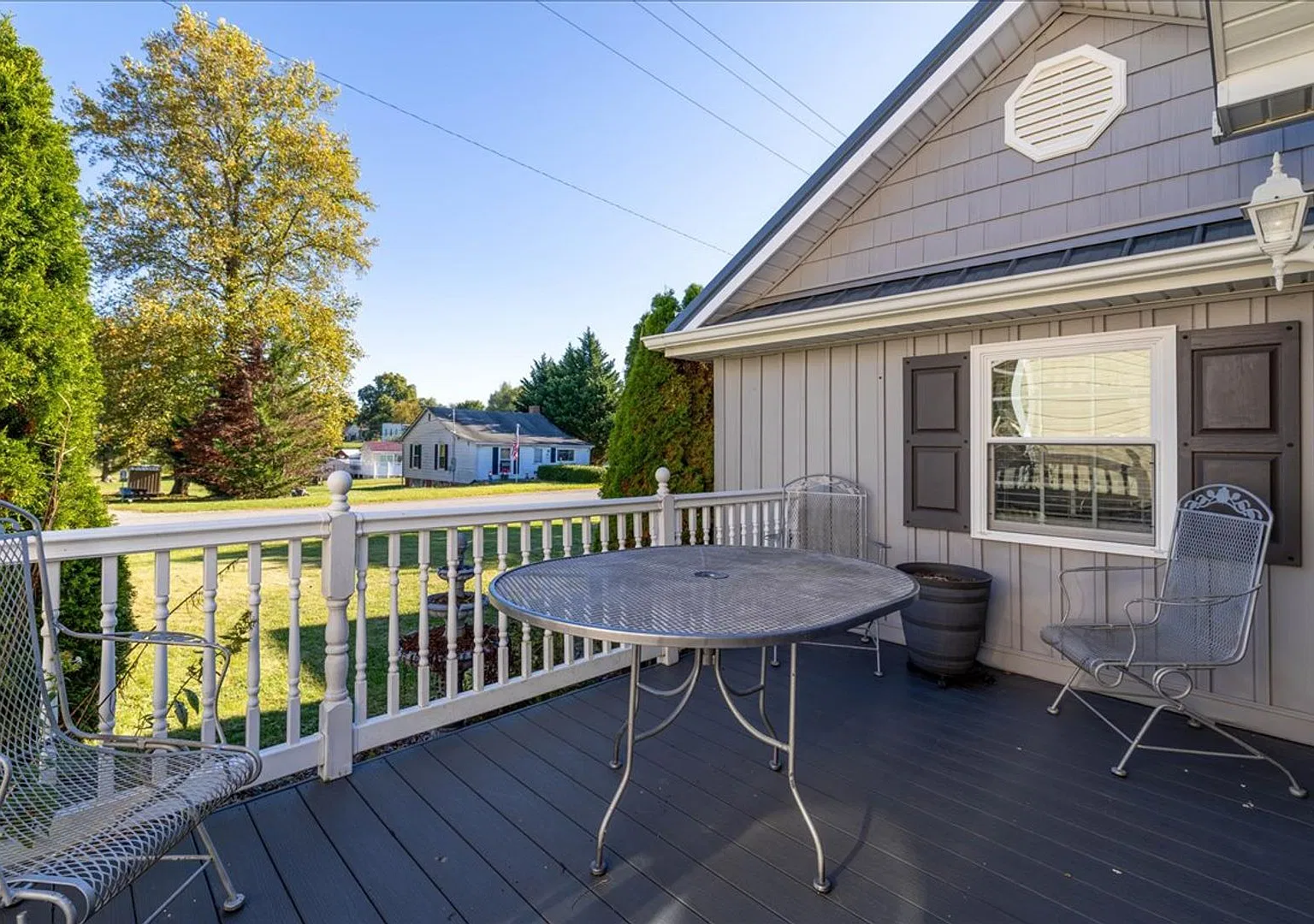 Spacious 3-Bedroom Home with Porch, Deck and Office — Photo 3