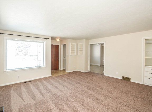 3rd image of 269 W 18th St