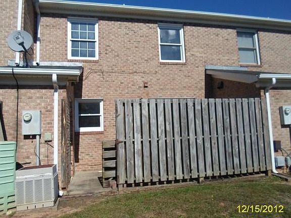 2nd image of 115 Dominion Ct