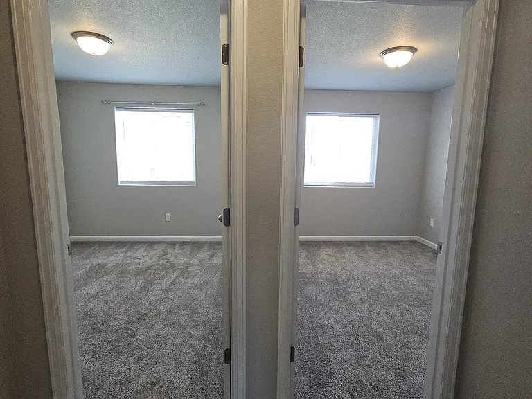 1055 Petra Hts — Photo 17