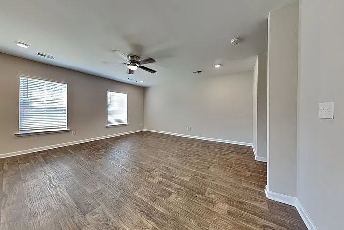 425 Red Poll Way — Photo 3