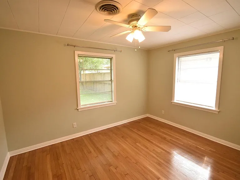 3619 Penwood Way — Photo 9
