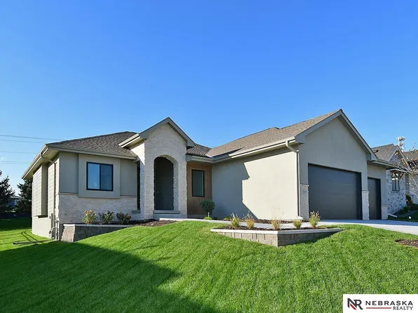 21007 E St, Omaha, NE 68022