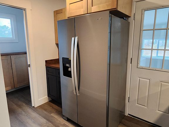 4th image of 2102 Morton Ave