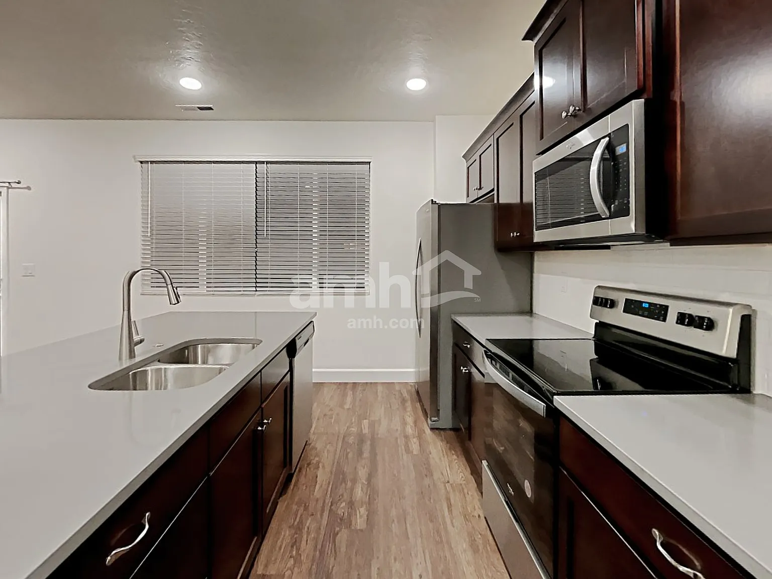 5 bed, 3.0 bath, 2651 sqft, $3,175 — Photo 4
