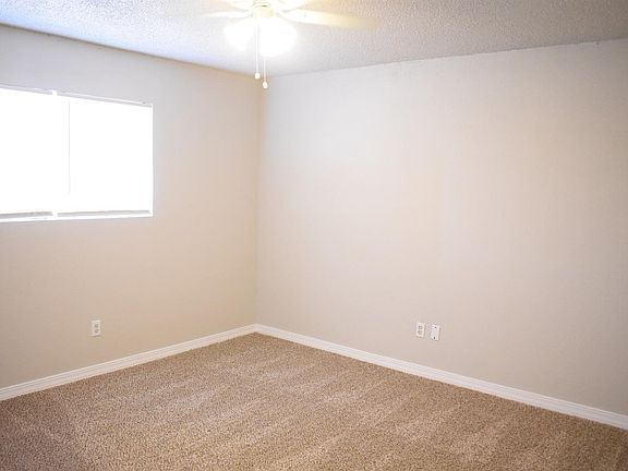 5th image of 1606 Elkhart Ave APT 3