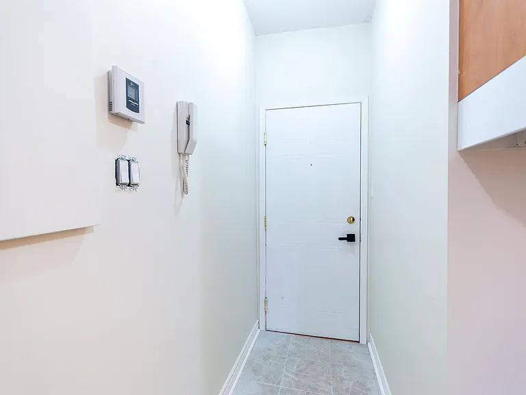 477 Cumberland St #1 — Photo 10