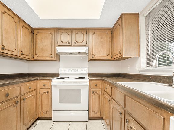 5th image of 5003 Starfire Ln