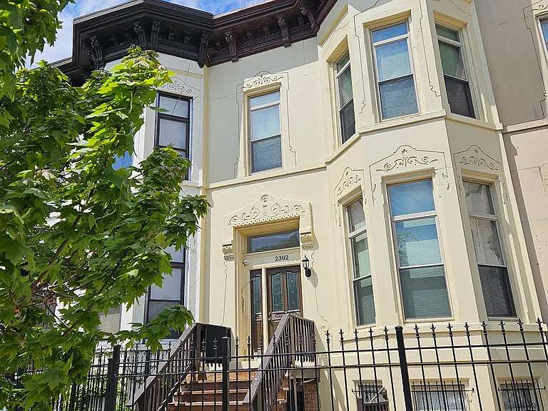 2302 W Monroe St #B — Photo 14