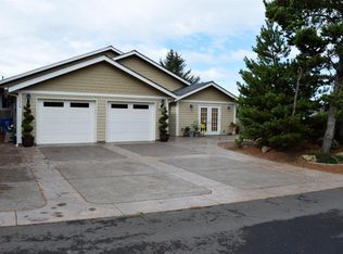 1560 SW Ocean Ter, Waldport, OR 97394