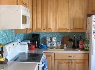 331 Driftwood Ln, Aurora, IL 60504