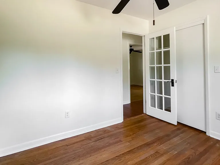 1606 Madrid Ave — Photo 51