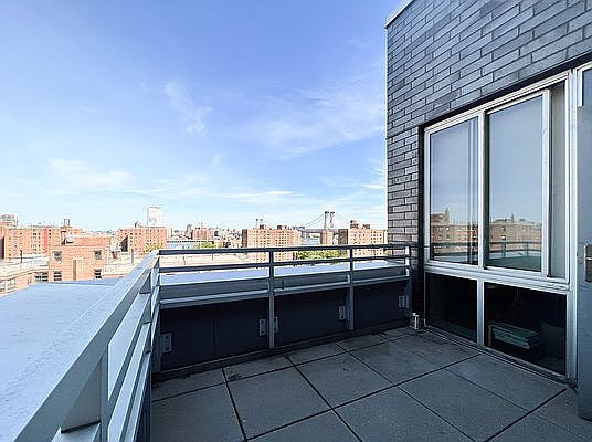 4th image of 310 E 2nd St Ph F