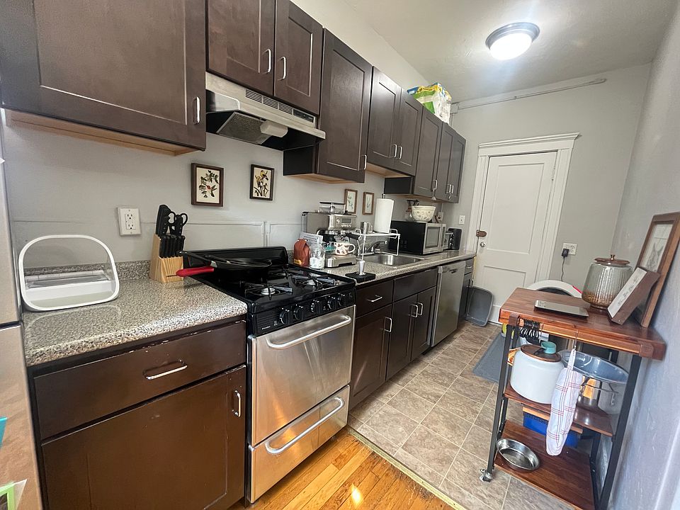 1st image of 37 Woodstock Ave #3