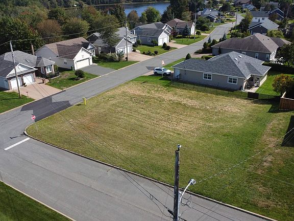 2nd image of 596 Terrace St