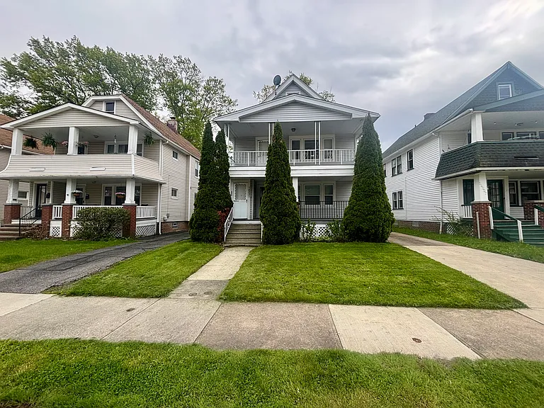 14223 Athens Ave — Photo 3