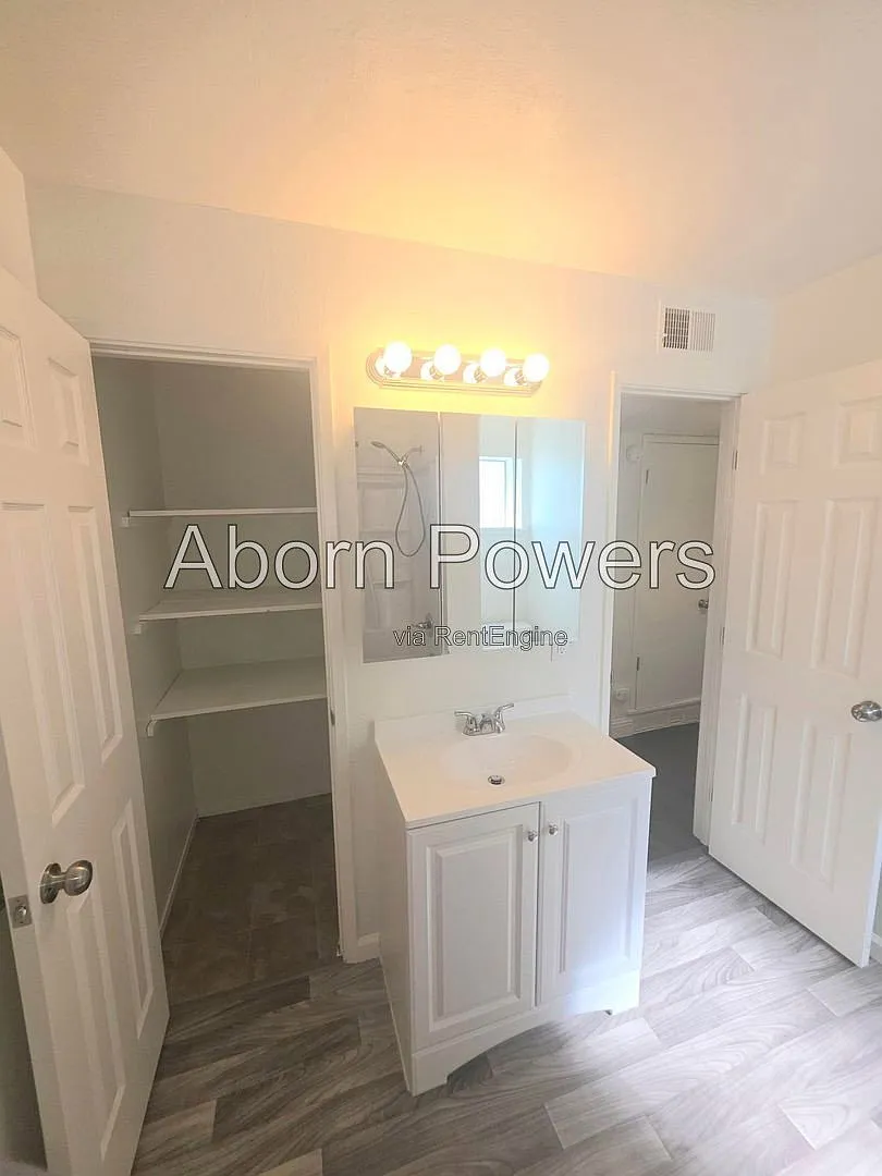 1 bed, 1.0 bath, $1,195 — Photo 3