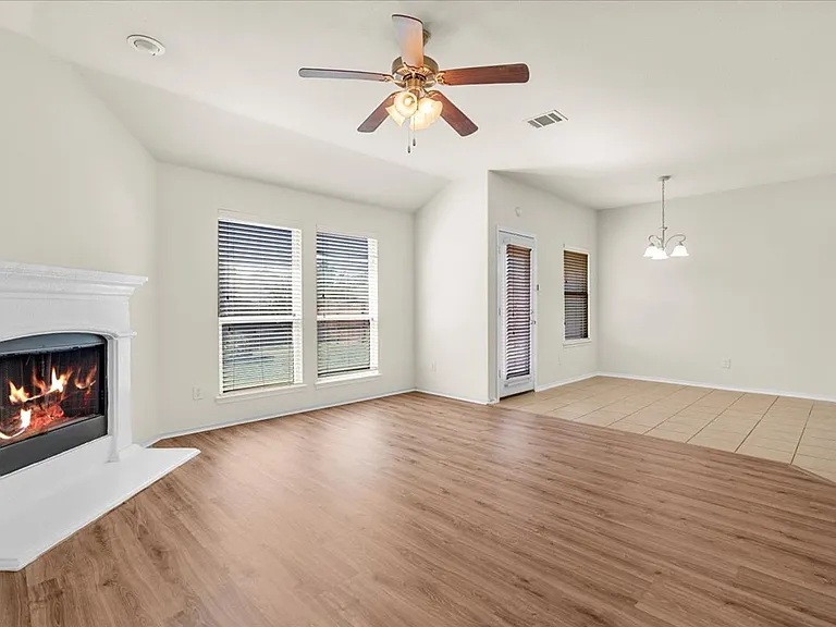 1729 Park Trails Blvd — Photo 7