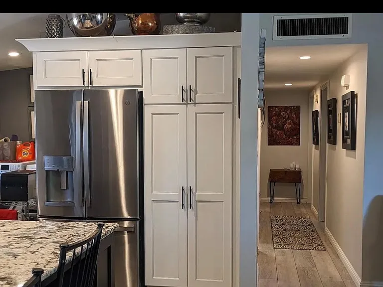 Hallway to bedrooms