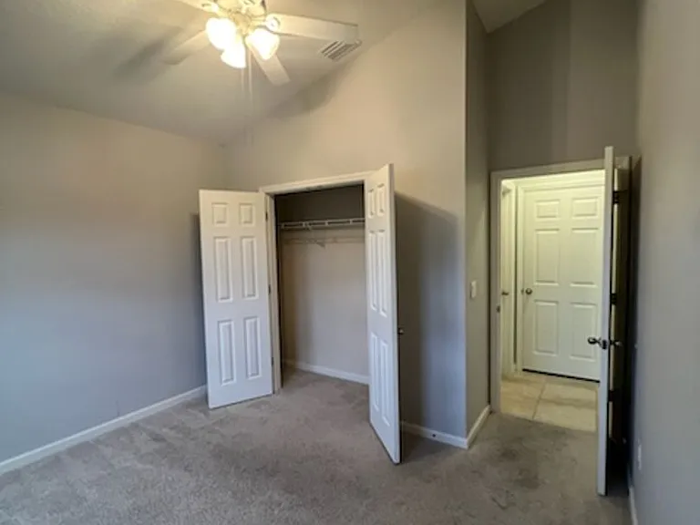 4528 Alligator Flag Cir — Photo 4