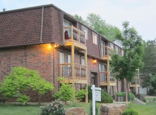 5880 W 58th St, Mission, KS 66202