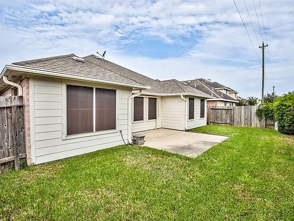 5th image of 2514 Comal Dr