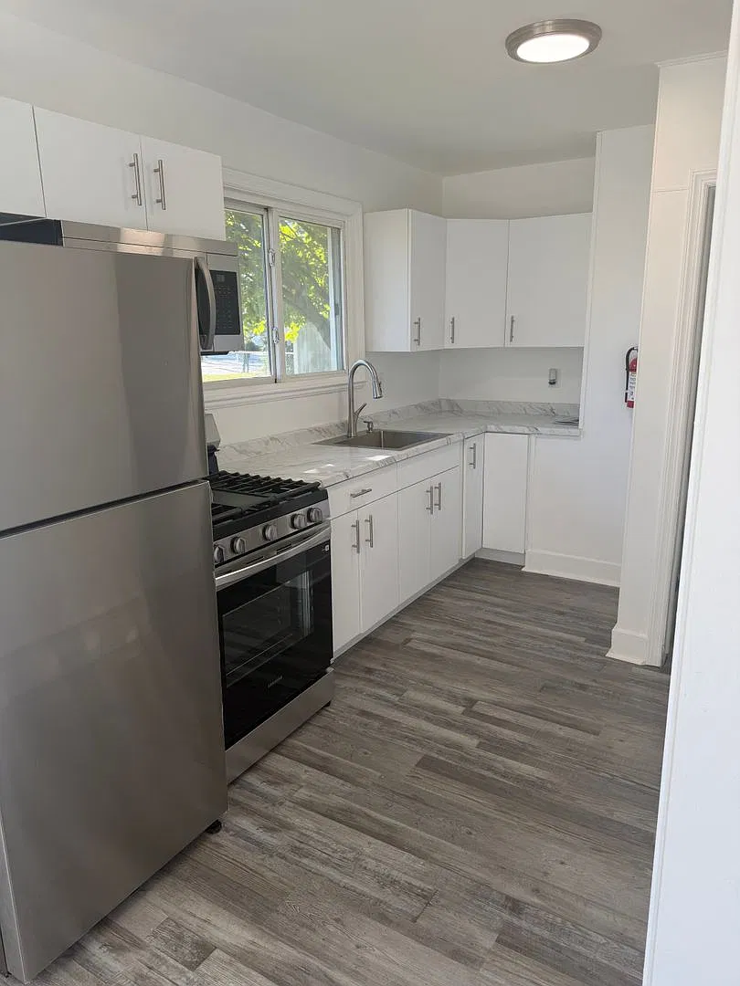 Spacious 3-Bedroom, 1-Bathroom House for Rent in Pleasantville, NJ — Photo 4