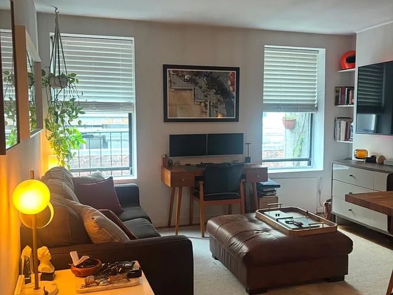 1431 1st Ave #5-R — Photo 1