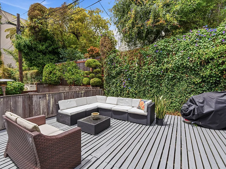 2854 Sacramento St — Photo 40