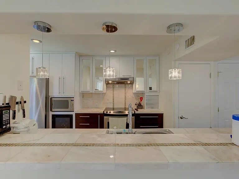 710 Castle Ridge Rd #B — Photo 7
