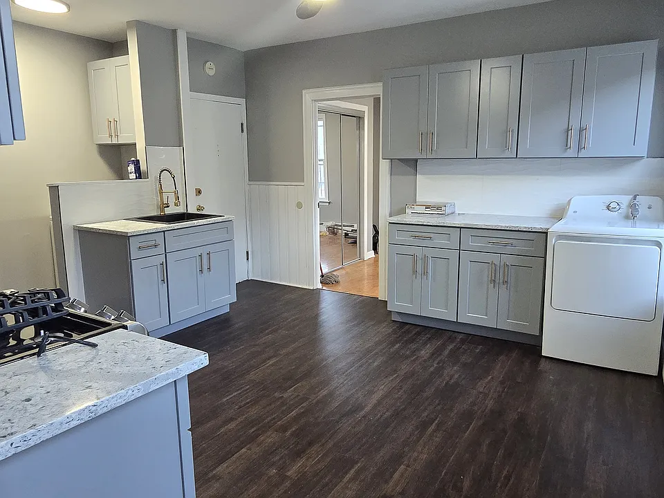 109 Orange St #2